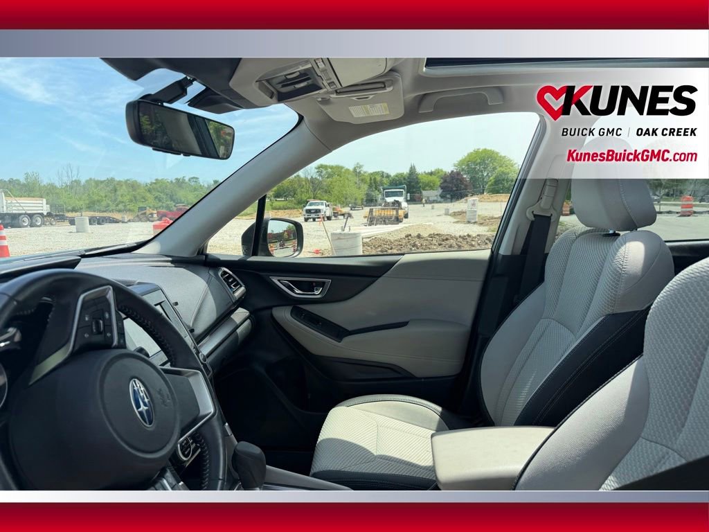 Used 2023 Subaru Forester Premium AWD/4WD image 11