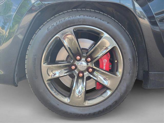 Used 2015 Jeep Grand Cherokee SRT w/ Quick Order Package 26J AWD/4WD image 24