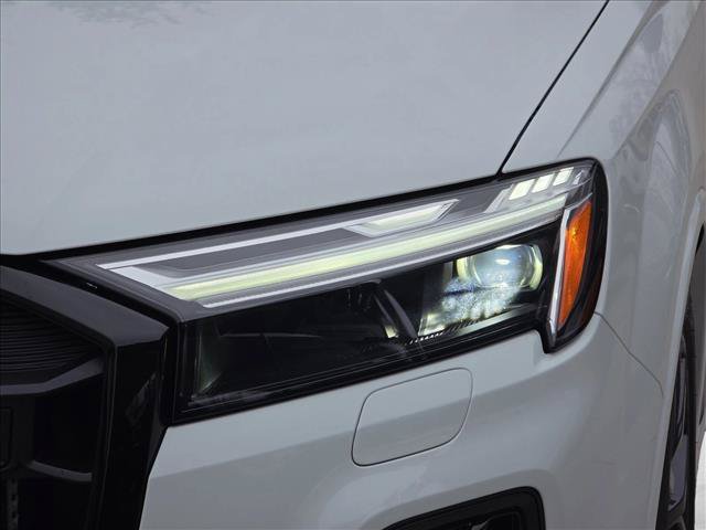 New 2026 Audi SQ7 Premium Plus AWD/4WD image 10