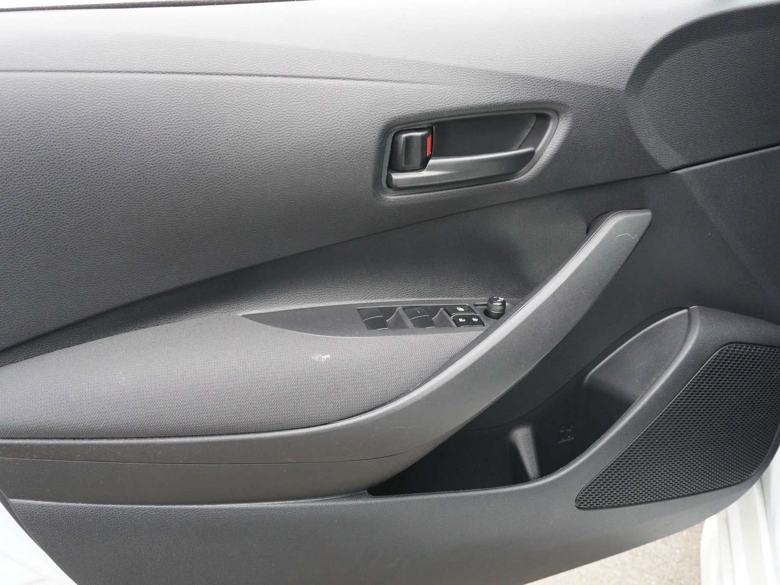 Used 2024 Toyota Corolla LE image 16