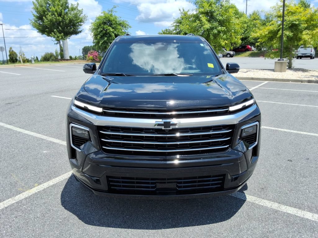 Certified 2025 Chevrolet Traverse High Country FWD image 2