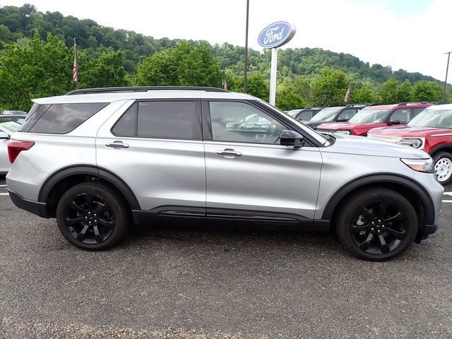 Used 2023 Ford Explorer ST-Line w/ Class IV Trailer Tow Package AWD/4WD image 7