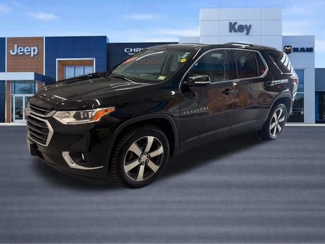 Used 2019 Chevrolet Traverse LT w/ LT Premium Package AWD/4WD image 2