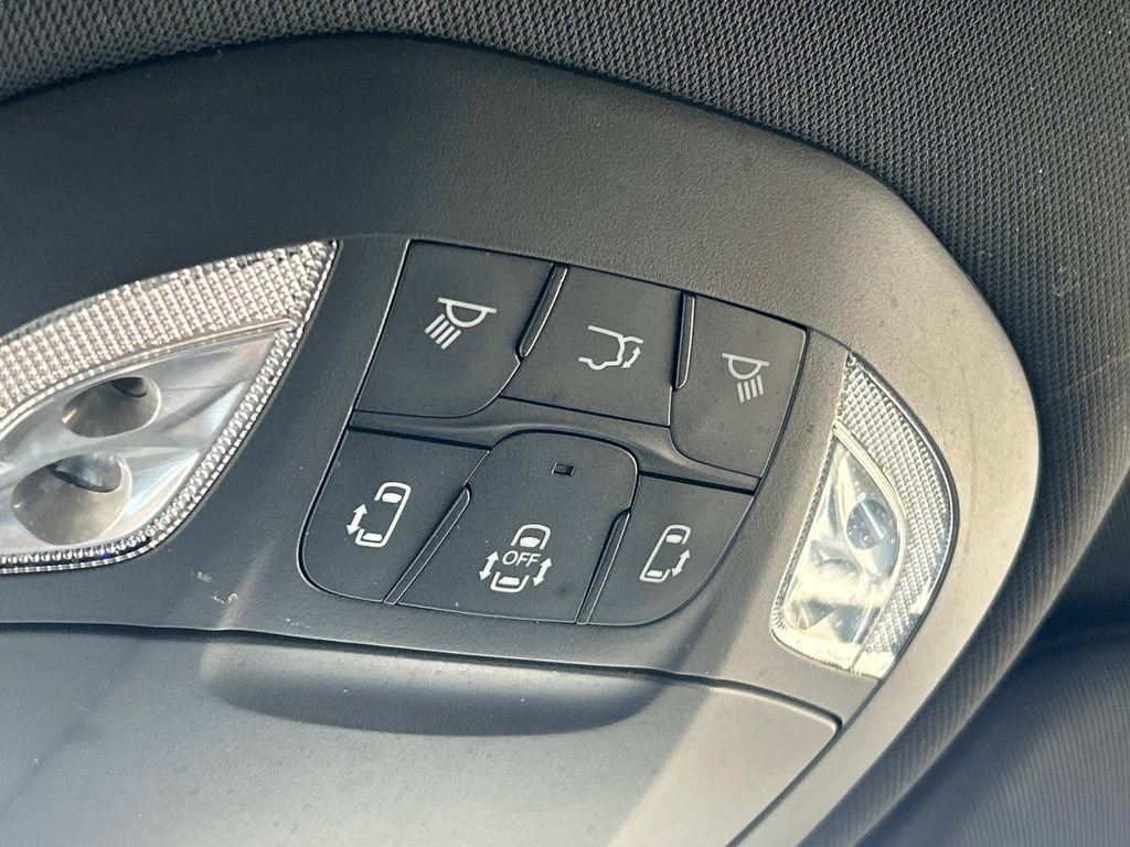 Used 2026 Chrysler Pacifica Select FWD image 38