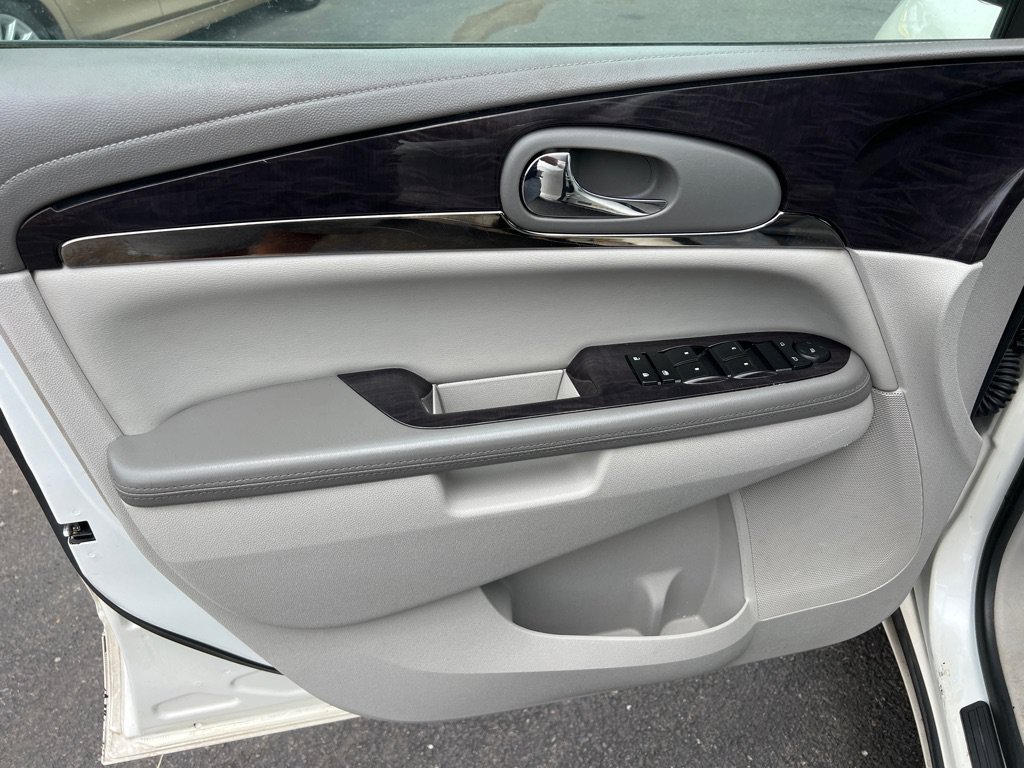 Used 2015 Buick Enclave Convenience FWD image 36