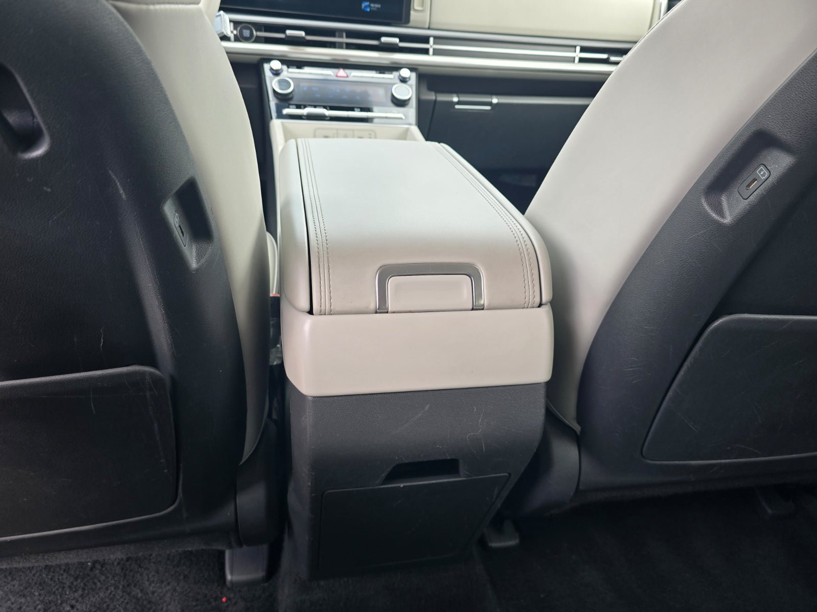 Used 2024 Hyundai Santa Fe SEL FWD image 24