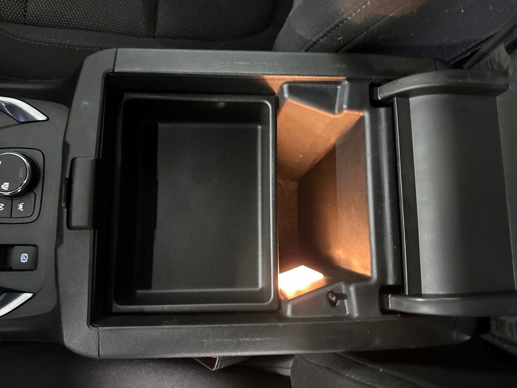 Used 2023 Chevrolet Traverse LT image 26