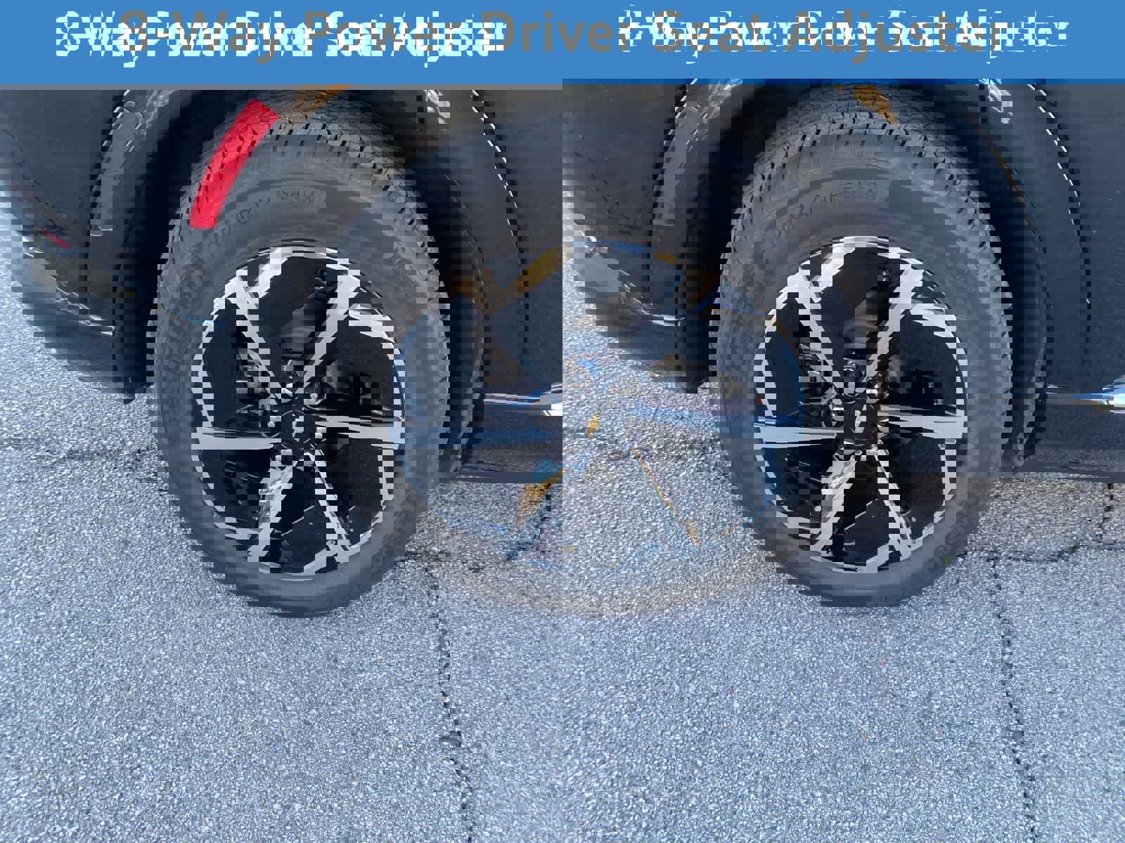 Used 2025 Chevrolet Equinox EV LT w/ Convenience Package image 10