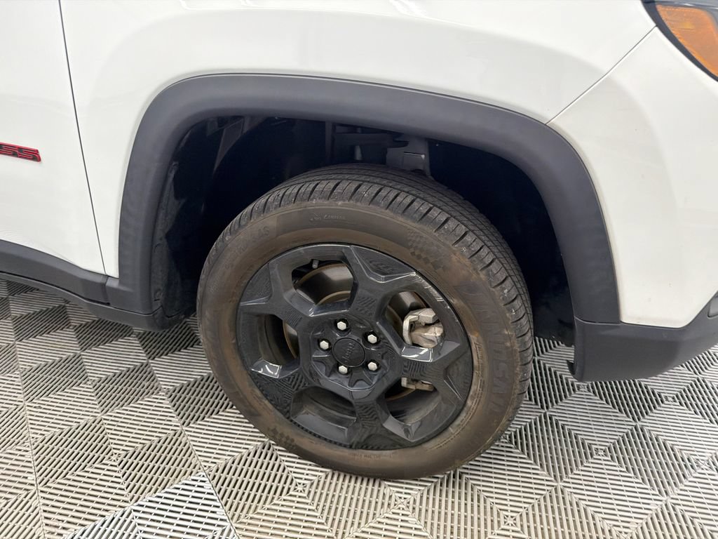 Used 2023 Jeep Compass Trailhawk AWD/4WD image 12