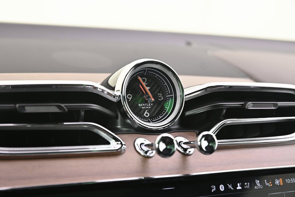 Used 2024 Bentley Bentayga Extended Wheelbase image 29
