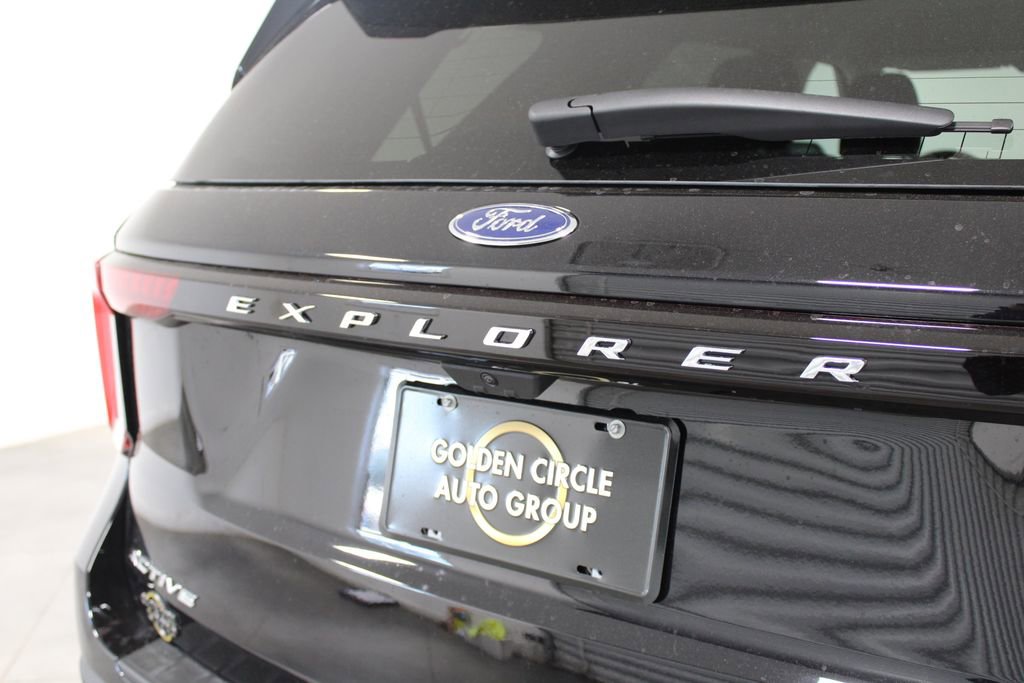 New 2026 Ford Explorer Active w/ Active Comfort Package AWD/4WD image 12