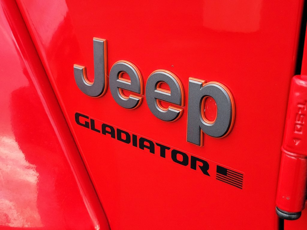Used 2025 Jeep Gladiator Mojave AWD/4WD image 30
