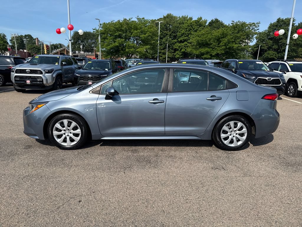 Used 2020 Toyota Corolla LE FWD image 4
