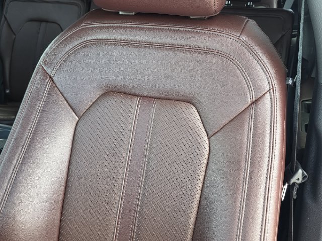 Used 2024 Ford Expedition Limited RWD image 15