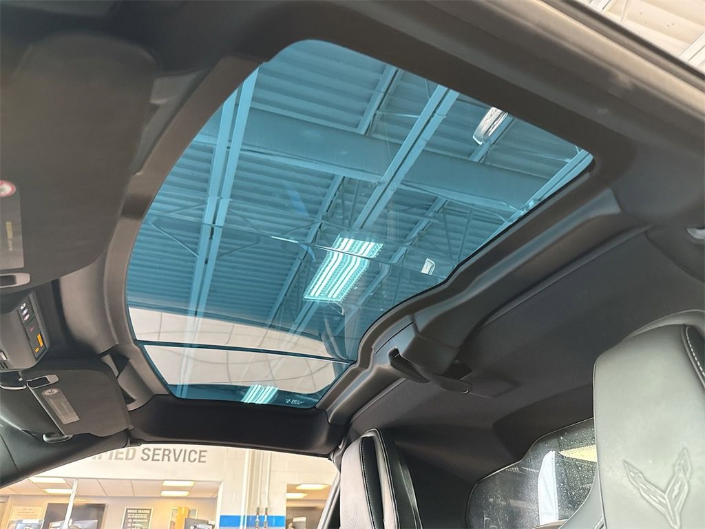 Used 2023 Chevrolet Corvette Stingray w/ Z51 Performance Package image 13