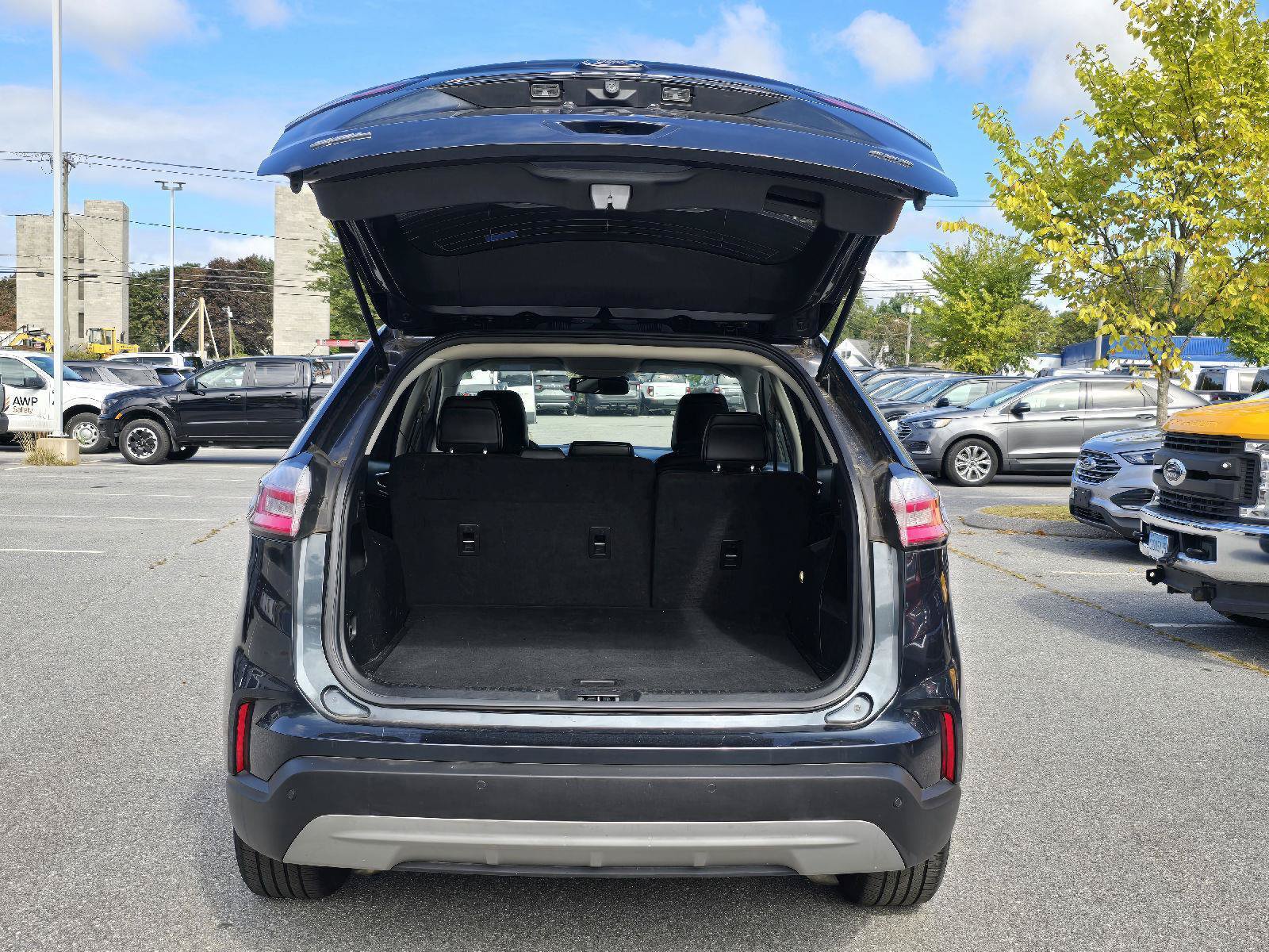 Used 2023 Ford Edge SEL AWD/4WD image 5