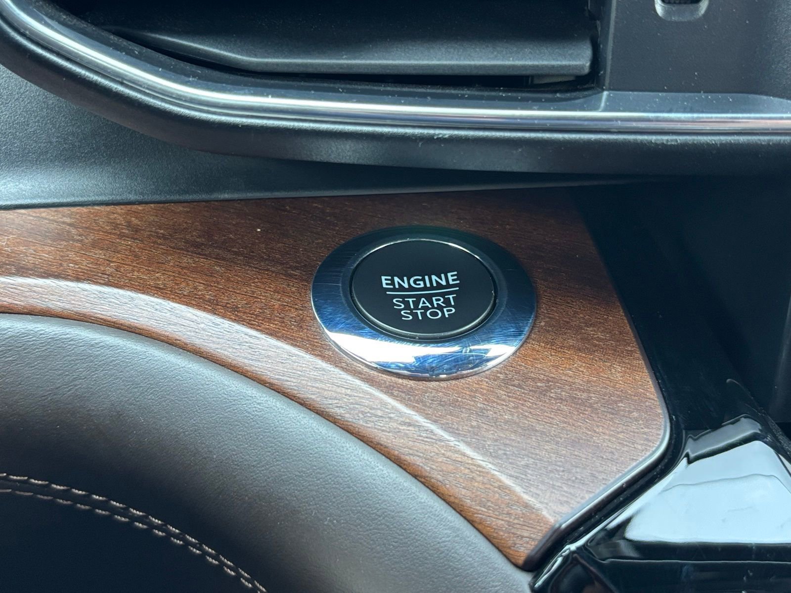 Used 2022 Ford Explorer King Ranch w/ Class IV Trailer Tow Package AWD/4WD image 24