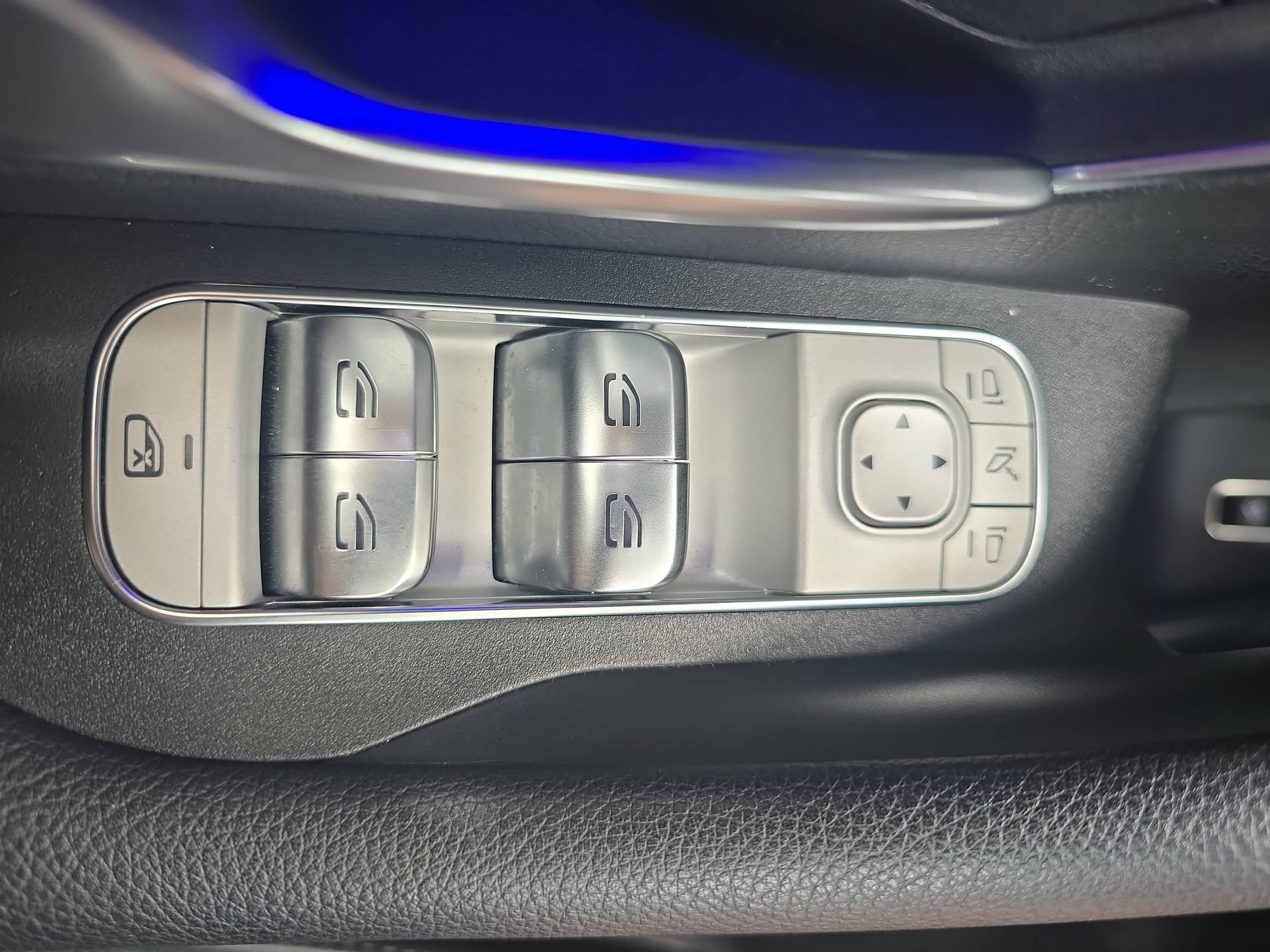Certified 2025 Mercedes-Benz GLS 450 4MATIC image 27