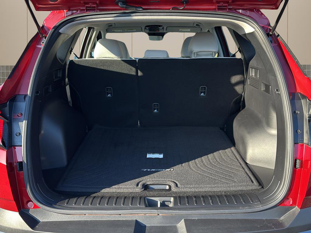 Certified 2025 Hyundai Tucson SE FWD image 14