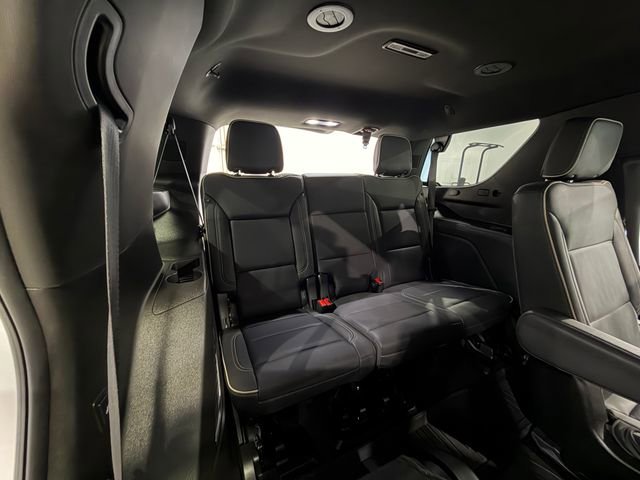 Used 2024 GMC Yukon SLT w/ SLT Luxury Package AWD/4WD image 15