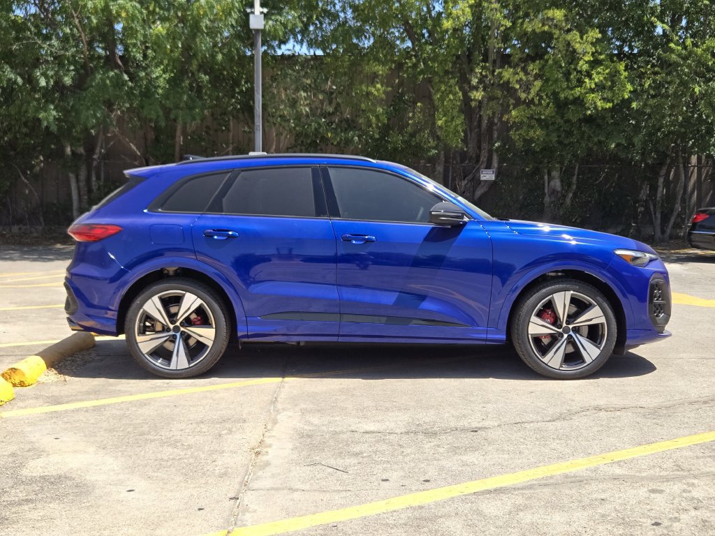 New 2026 Audi SQ5 Prestige AWD/4WD image 7