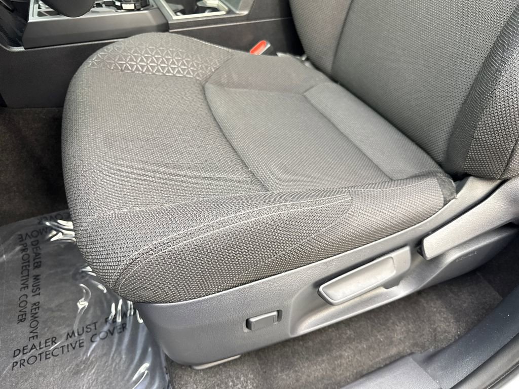 Used 2025 Toyota 4Runner SR5 AWD/4WD image 30