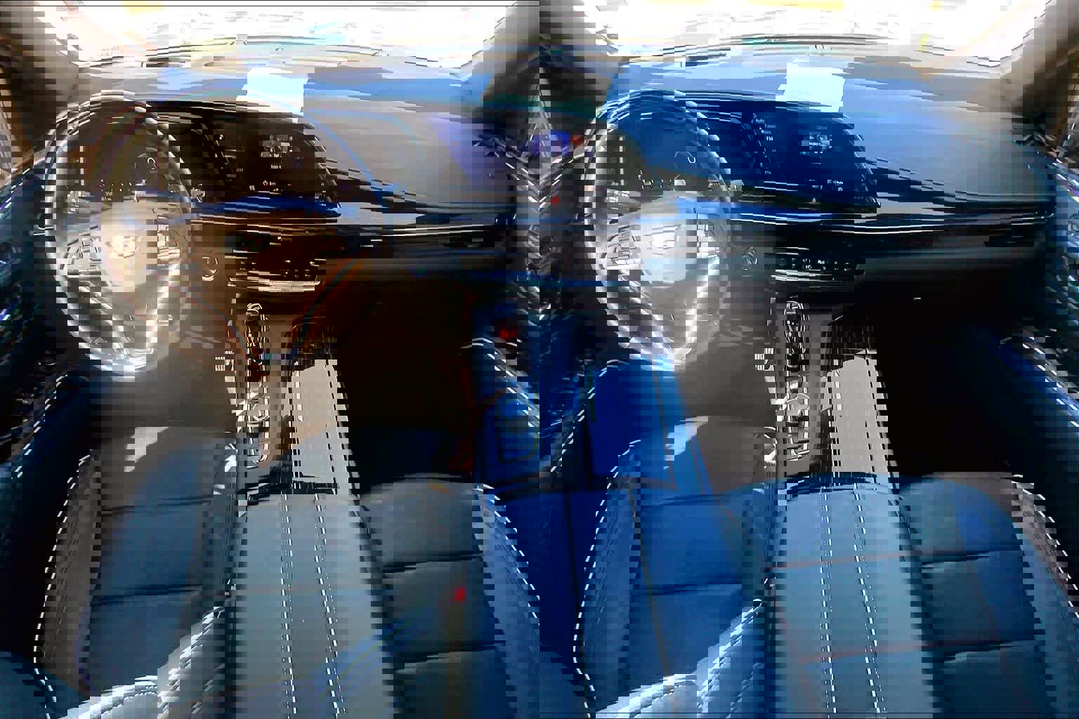 Used 2024 Cadillac Escalade ESV Sport w/ LPO, ONYX Package image 15