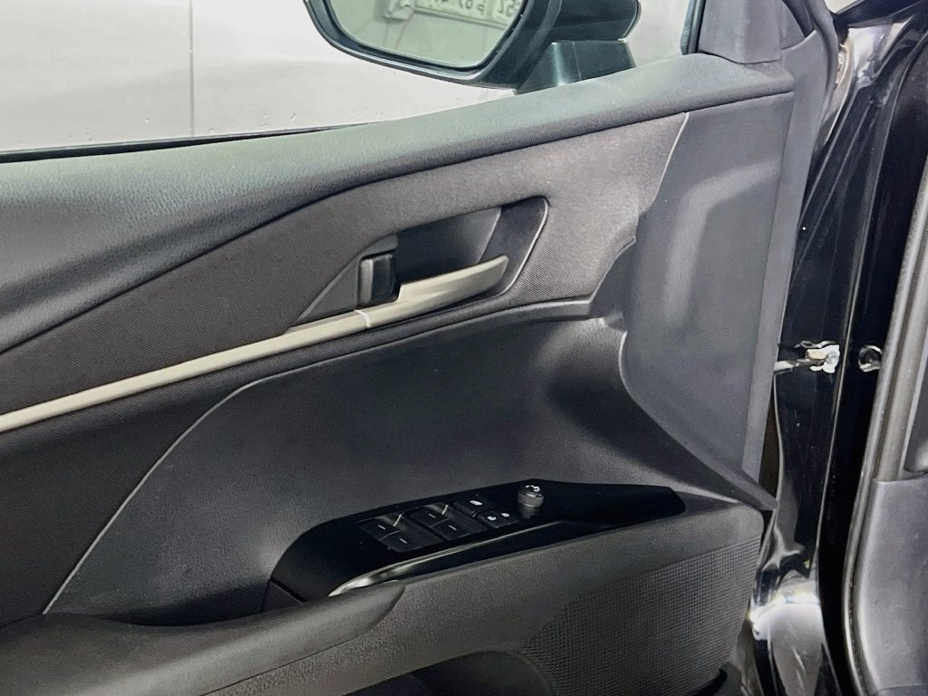 Used 2025 Toyota Camry LE FWD image 13