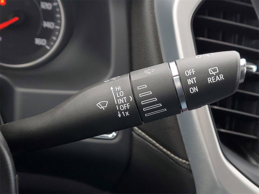 Used 2022 GMC Acadia SLE w/ Driver Convenience Package image 24