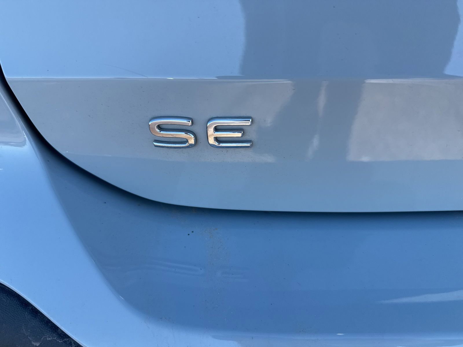 Used 2025 Volkswagen Taos SE image 9