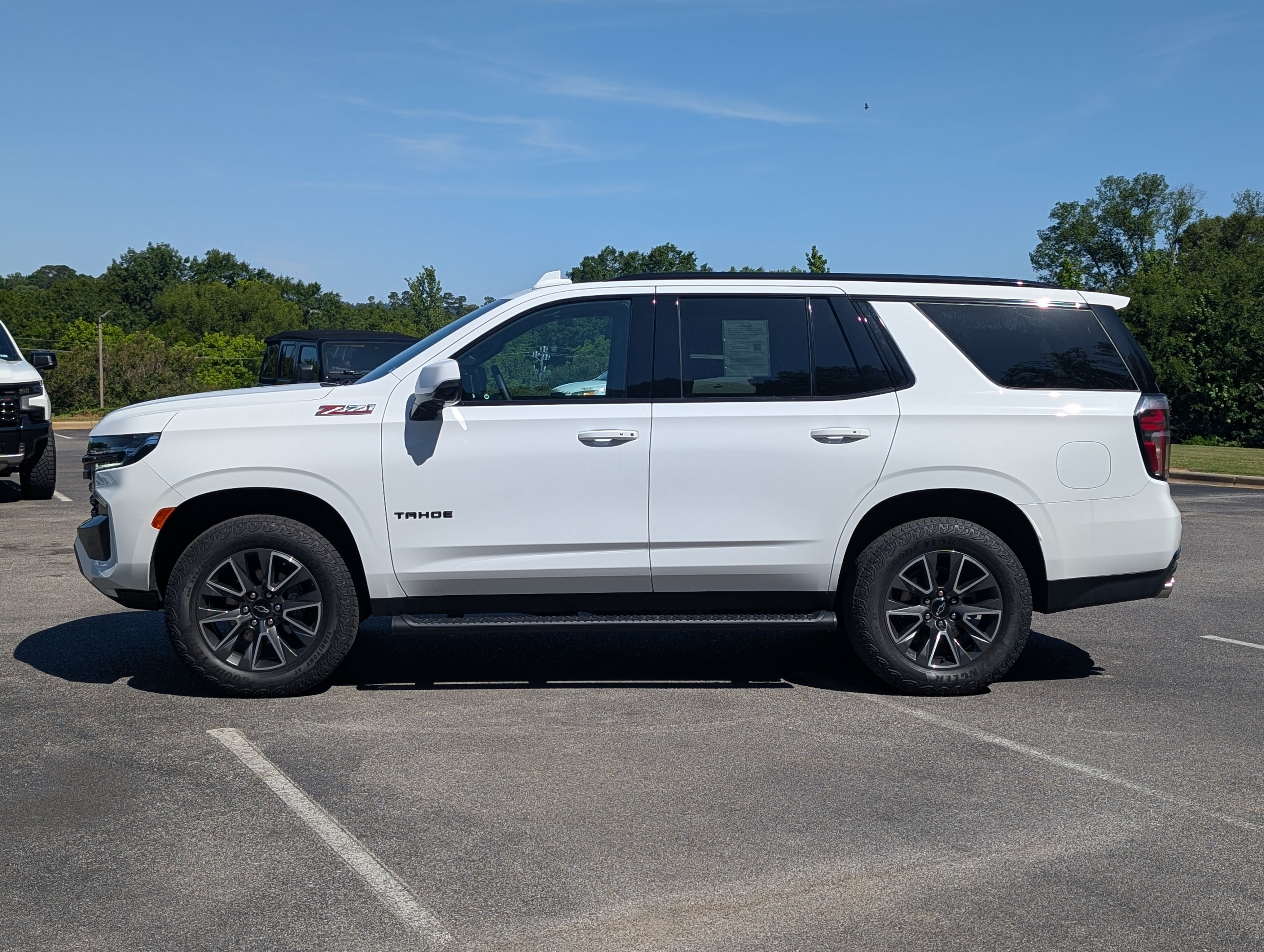 Used 2024 Chevrolet Tahoe Z71 w/ Z71 Off-Road Package AWD/4WD image 6