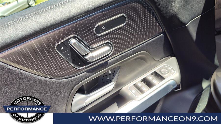Used 2021 Mercedes-Benz GLB 250 4MATIC image 10