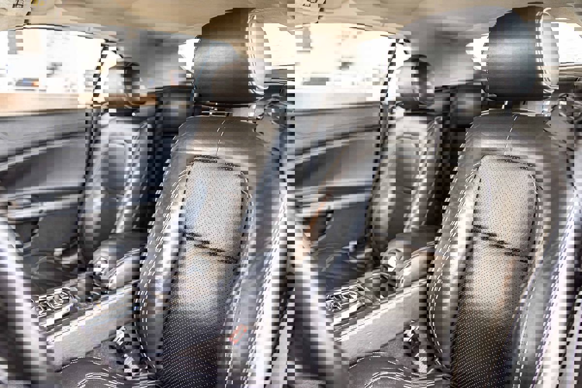 Used 2012 Jaguar XK Convertible image 19