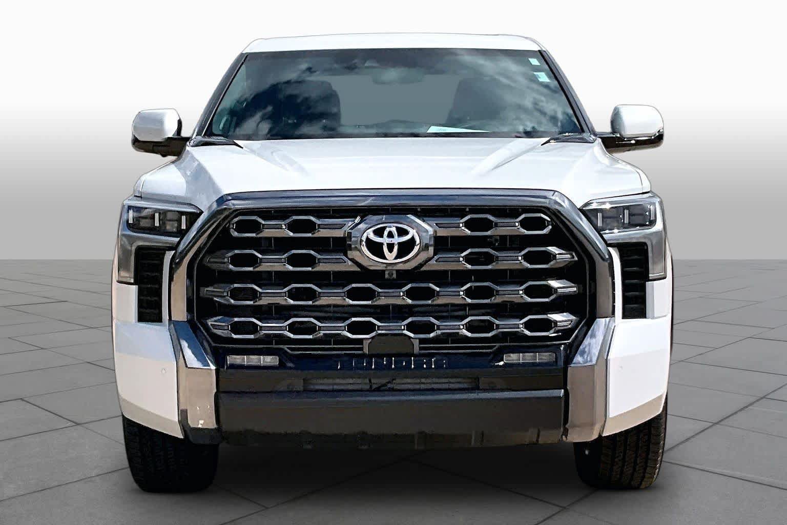 Used 2024 Toyota Tundra Platinum AWD/4WD image 4