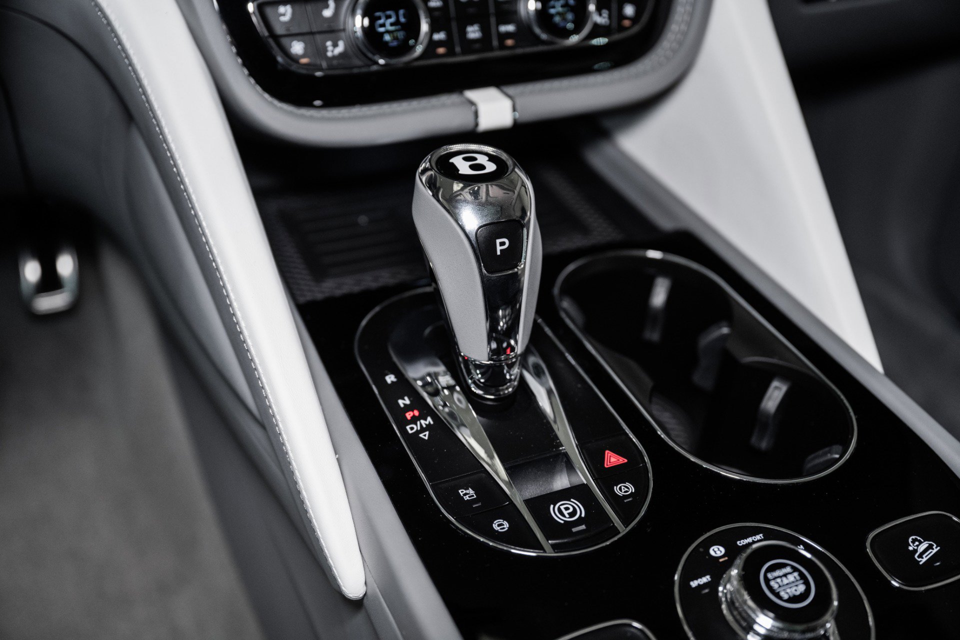 New 2025 Bentley Bentayga Extended Wheelbase image 52