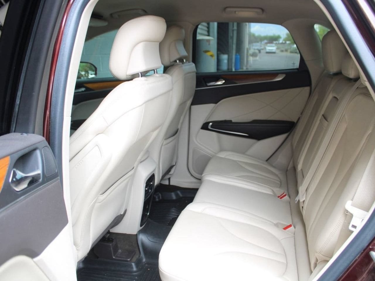Used 2019 Lincoln MKC Select w/ Select Plus Package FWD image 10