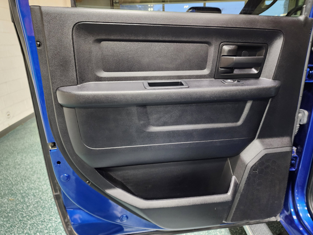 Used 2017 RAM 2500 Tradesman w/ Chrome Appearance Group image 20