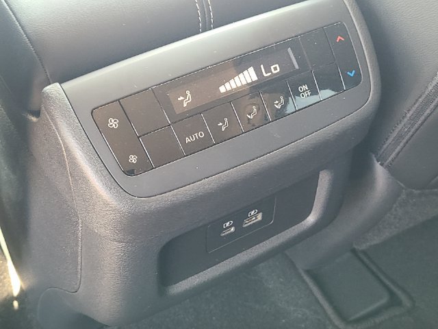 Used 2024 Nissan Pathfinder SL FWD image 26