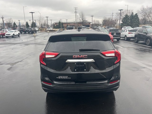 Certified 2023 GMC Terrain SLE w/ Driver Convenience Package image 4