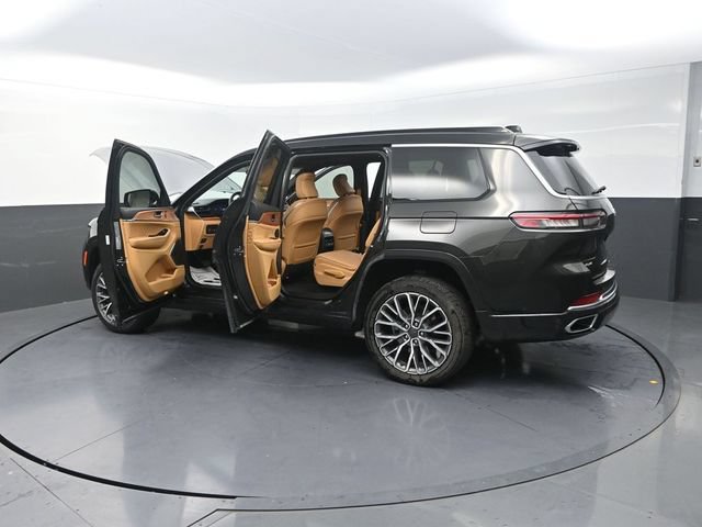 Used 2024 Jeep Grand Cherokee L Summit AWD/4WD image 35