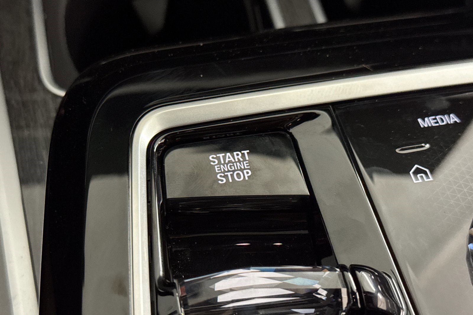 New 2025 BMW 760i xDrive AWD/4WD image 19