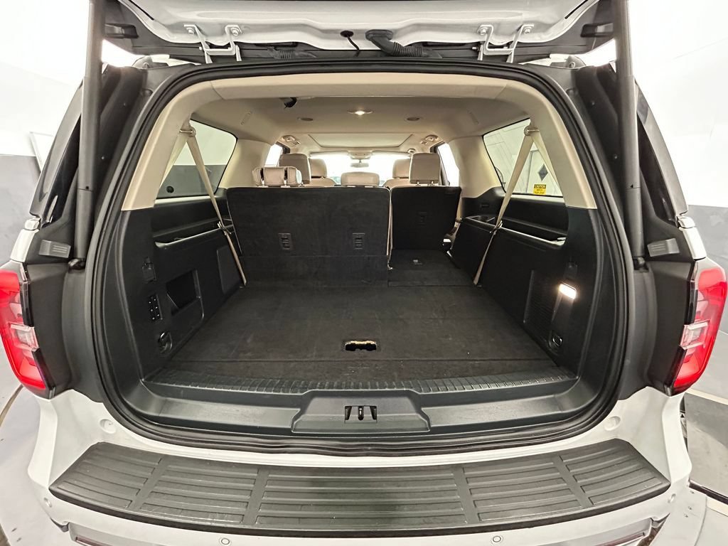 Used 2024 Ford Expedition Max Limited RWD image 21