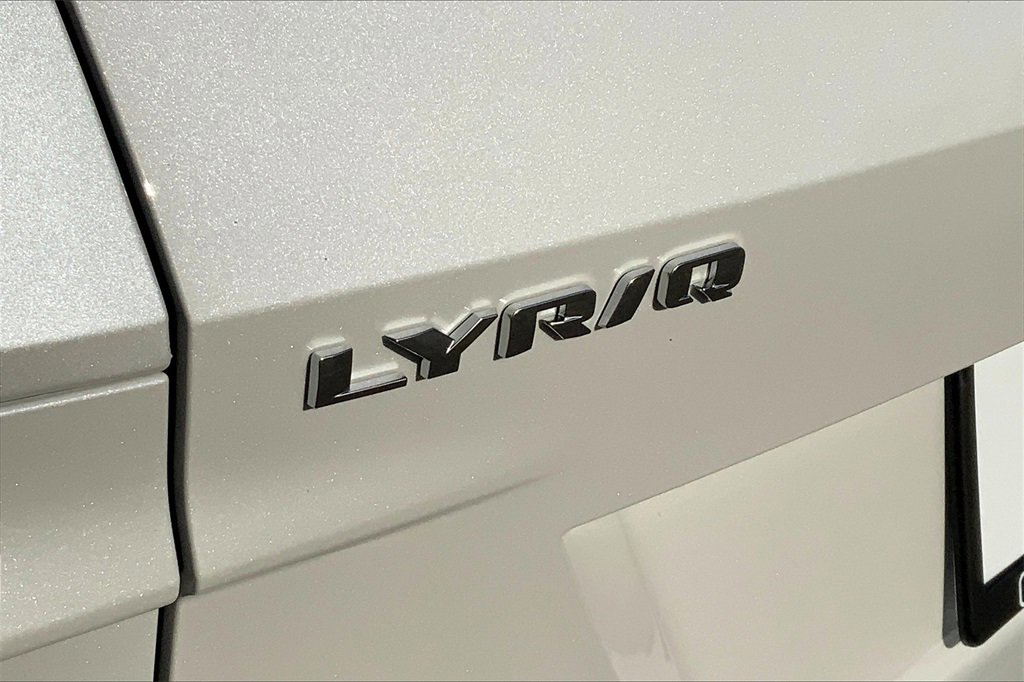 New 2025 Cadillac Lyriq Luxury image 16