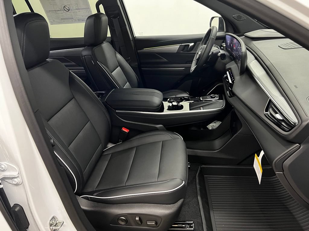 New 2026 Buick Enclave Preferred w/ LPO, Floor Liner Package AWD/4WD image 44