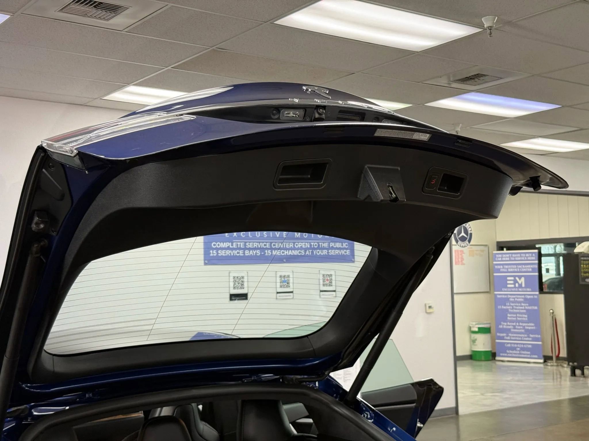 Used 2019 Tesla Model S Standard Range image 9