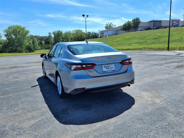 Used 2023 Toyota Camry LE image 17
