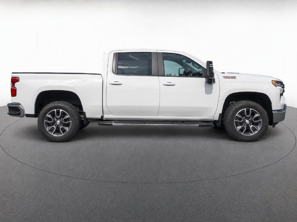 Used 2022 Chevrolet Silverado 1500 LT AWD/4WD image 9