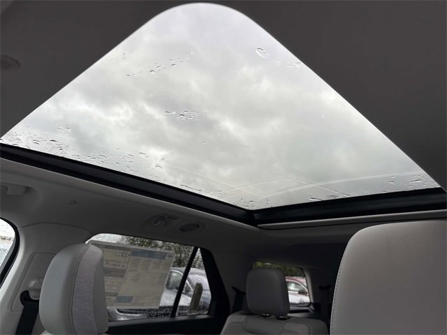 New 2026 Ford Explorer Active w/ Active Comfort Package image 24