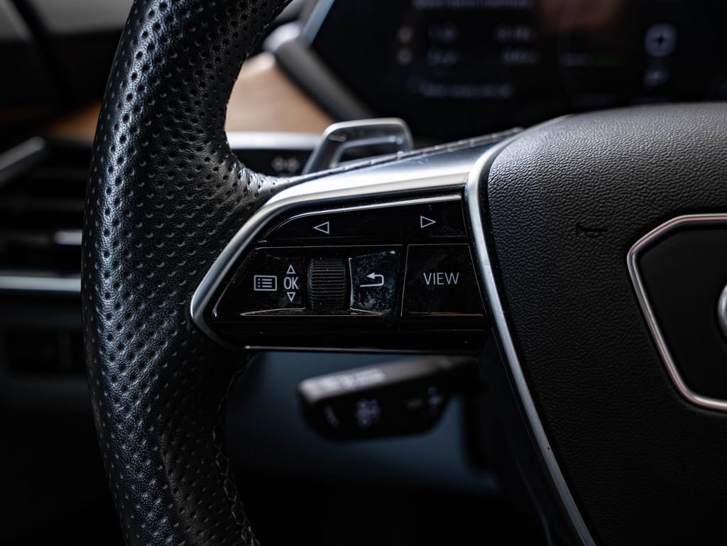 Used 2022 Audi RS e-tron GT image 28