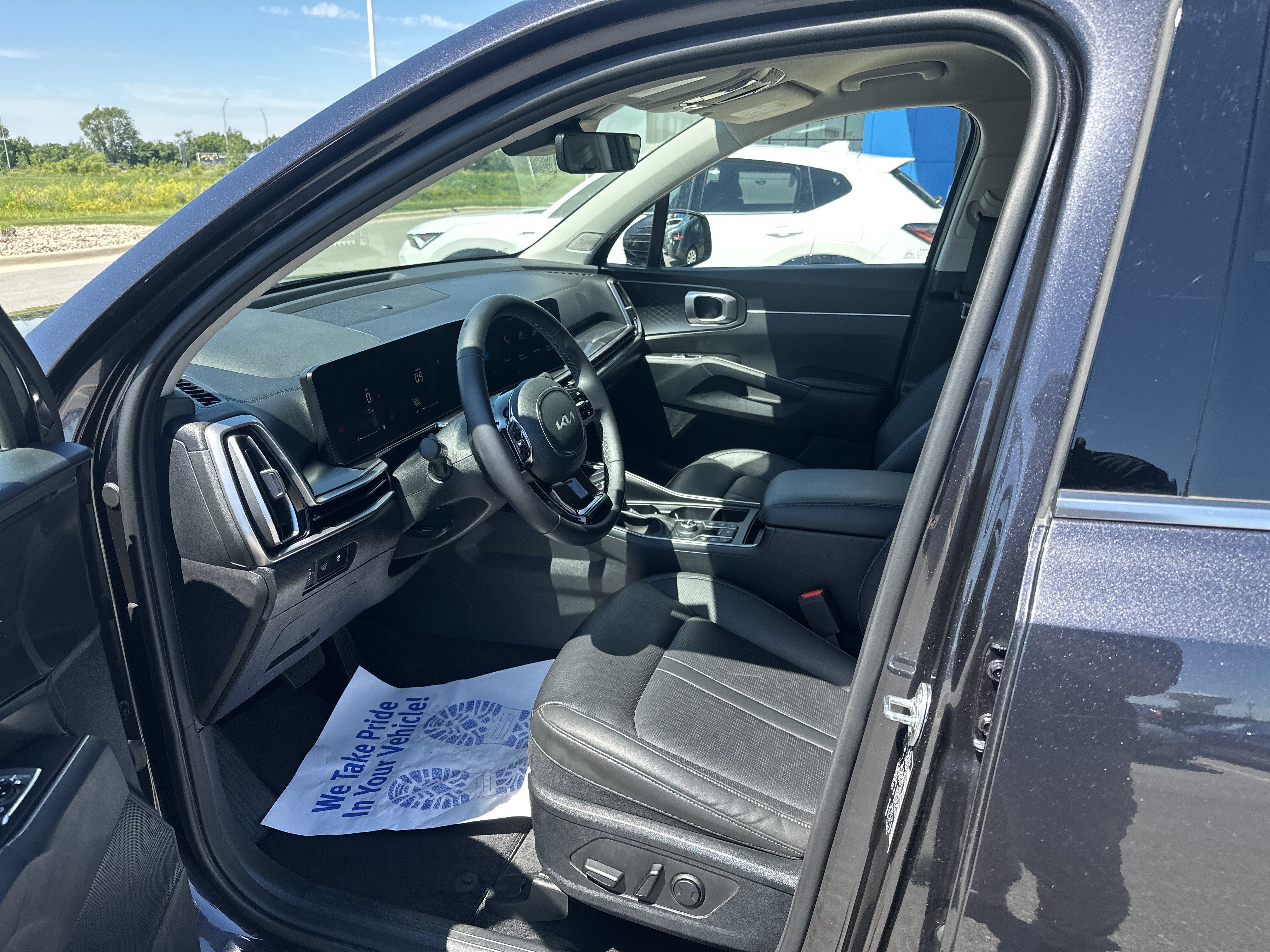 Used 2025 Kia Sorento X-Line EX AWD/4WD image 10